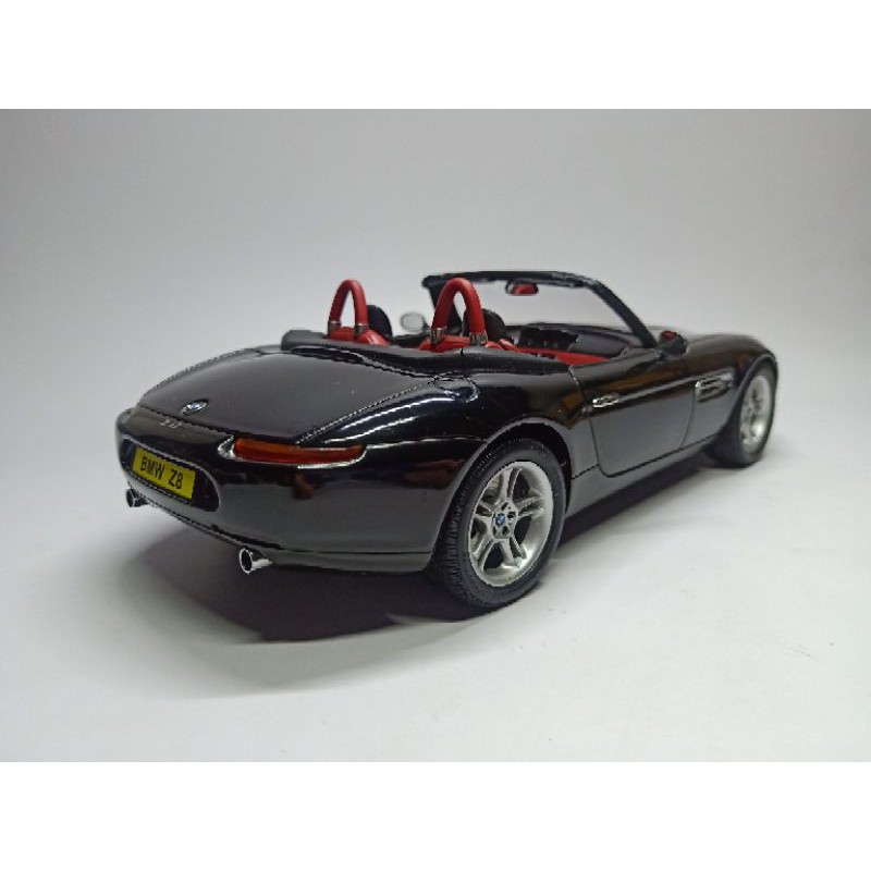 Autoart Bmw Z8 1 18 1 18 007同款 Kyosho參考 蝦皮購物