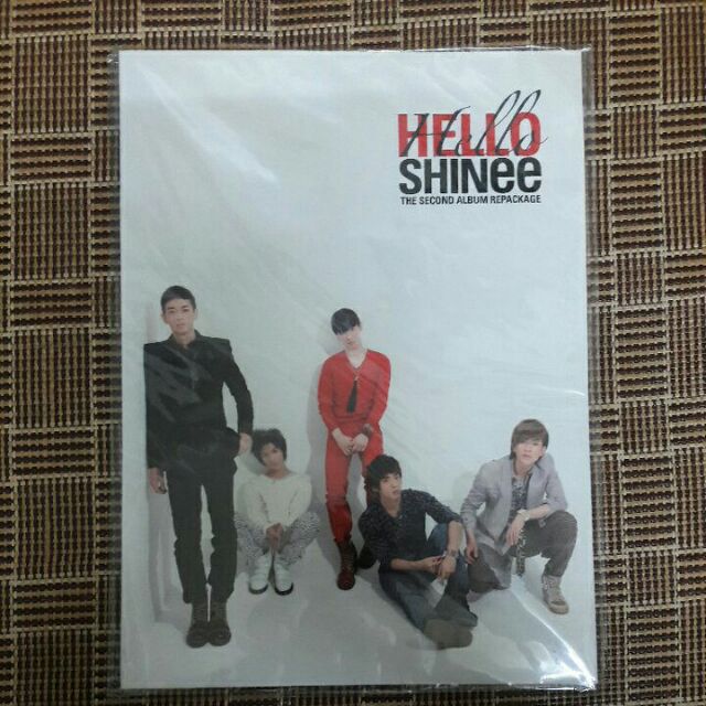 二手 Shinee Hello 資料夾 泰民 鐘鉉 溫流 珉豪 Key 官方商品 蝦皮購物