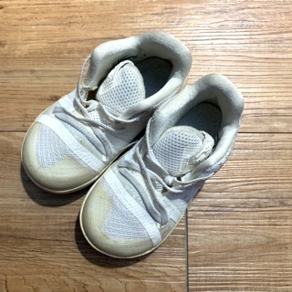 二手正品 Nike Kyrie Irving 童鞋 尺寸13