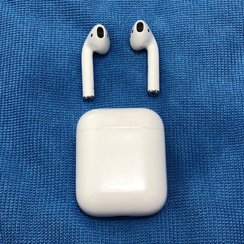 二手 apple AirPods 第一代 藍牙耳機 無線耳機 九成新 外觀無刮傷 購買前請先聊聊
