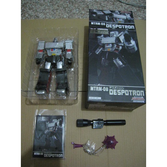 已拆開檢視 MAKETOYS MTRM-08 DESPOTRON 帝斯暴君（變形金剛MEGATRON密卡登）