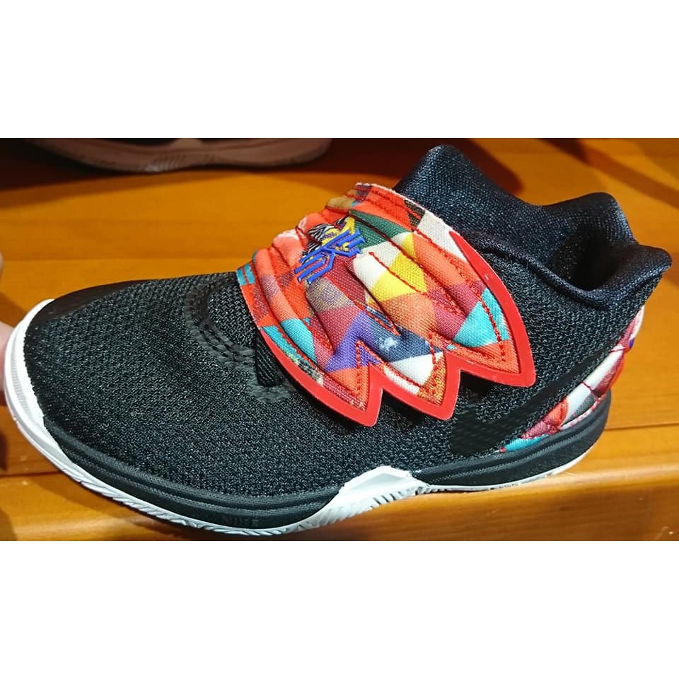 2019 一月 NIKE KYRIE 5 TD 魔鬼氈 CNY 新年 己亥 休閒鞋 黑白繽紛 AQ2459-010