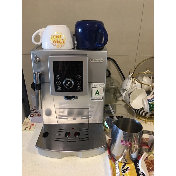 Delonghi 全自動義式咖啡機ECAM 23.210.SB 銀色(二手狀況佳）