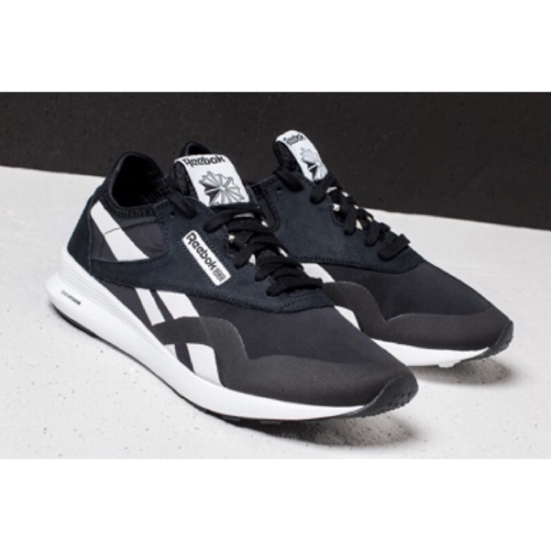 reebok classic sp