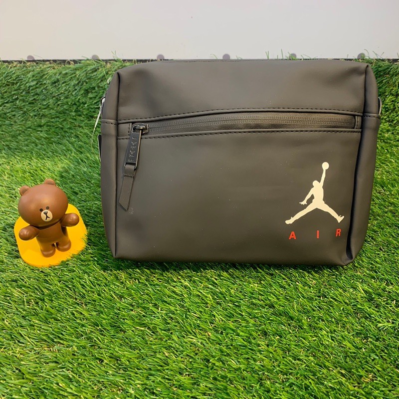 ［喬比熊］Nike JORDAN JAN MERGER CROSSBODY 運動腰包(JD2033014AD)