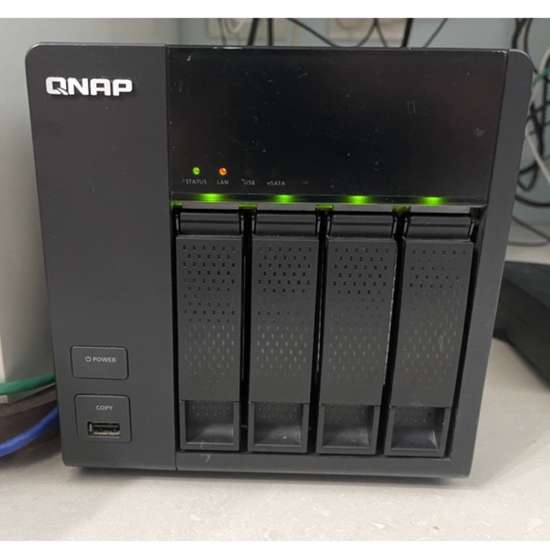 二手 Qnap TS 412 4bay NAS 含4顆1TB硬碟