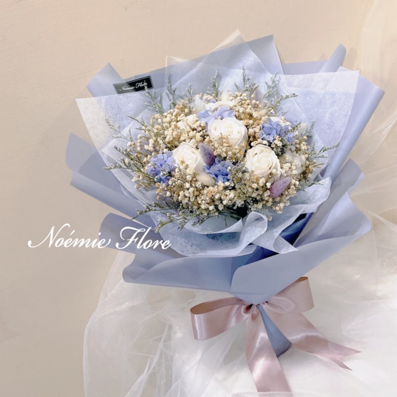 Noemie 白色情人節花束 紫 乾燥花束 大型花束 情人節 禮物 生日 紀念日 滿天星 蝦皮購物