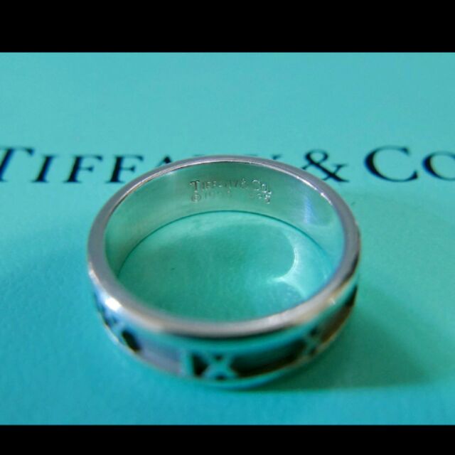 Tiffany&amp;Co經典羅馬數字浮雕寬版925純銀戒指
