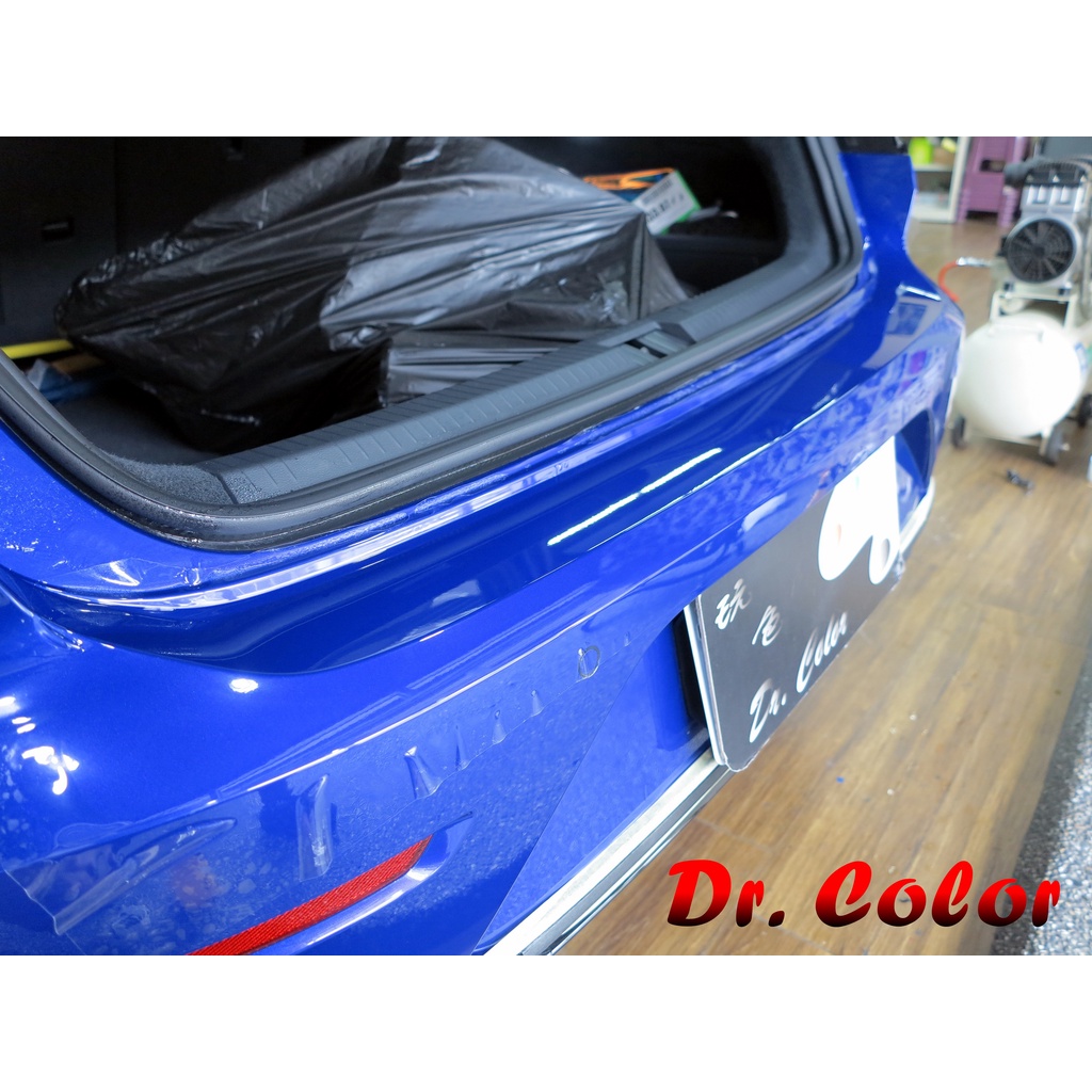 Dr. Color 玩色專業汽車包膜 Arteon Shooting Brake 細紋自體修復犀牛皮_後保桿上緣/門踏板