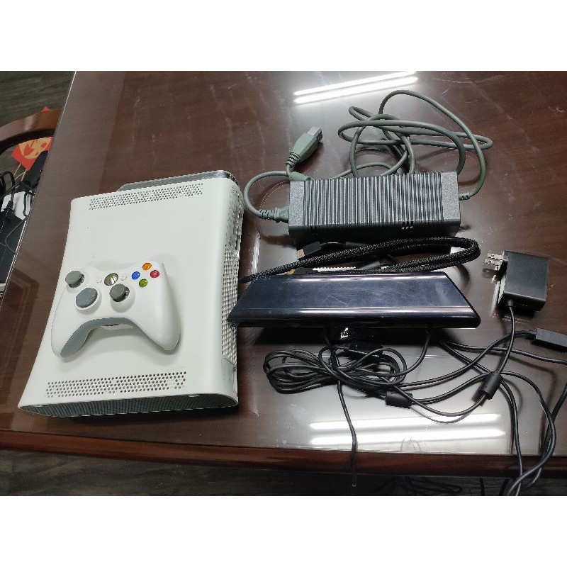 xbox360主機+改機LT3.0+kinect+120g硬碟+原廠無線手把Xbox 360主機二手 
