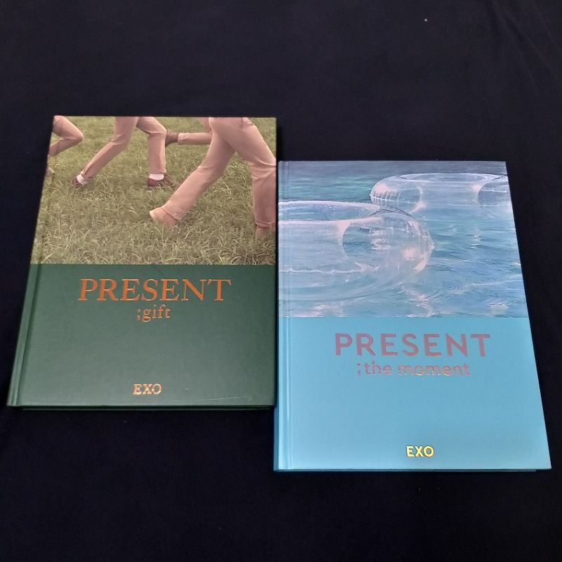EXO PRESENT ; the moment EXO PRESENT gift & the moment 2冊セット