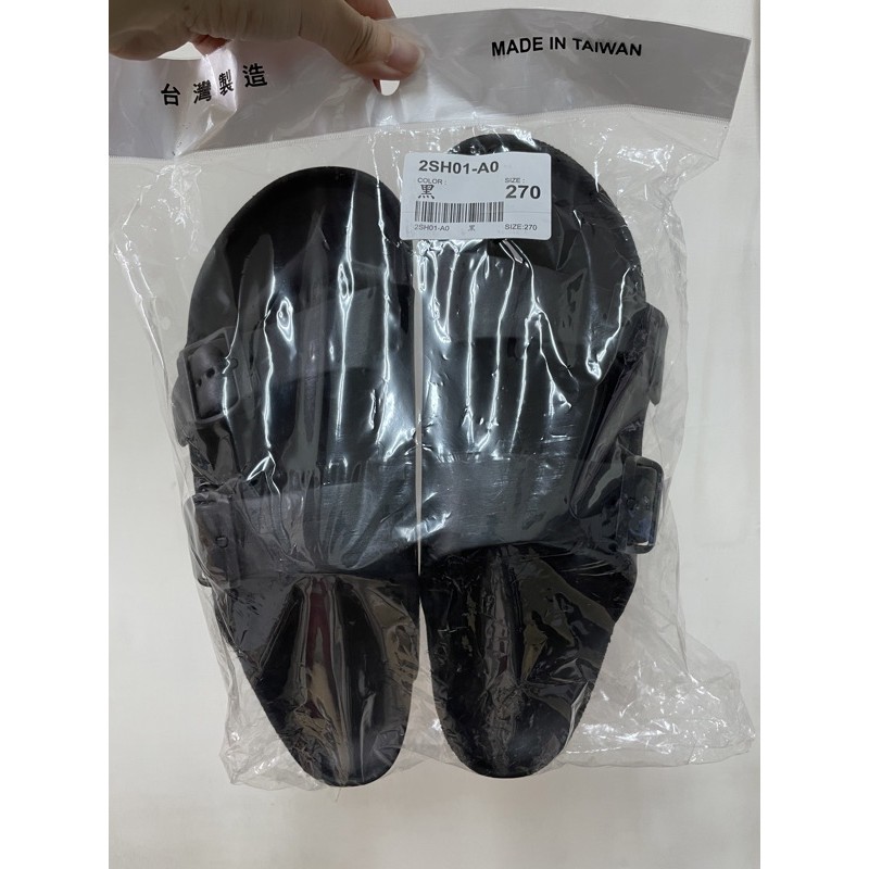 《全新》富發牌購入輕量造型男生防水拖鞋-黑27號