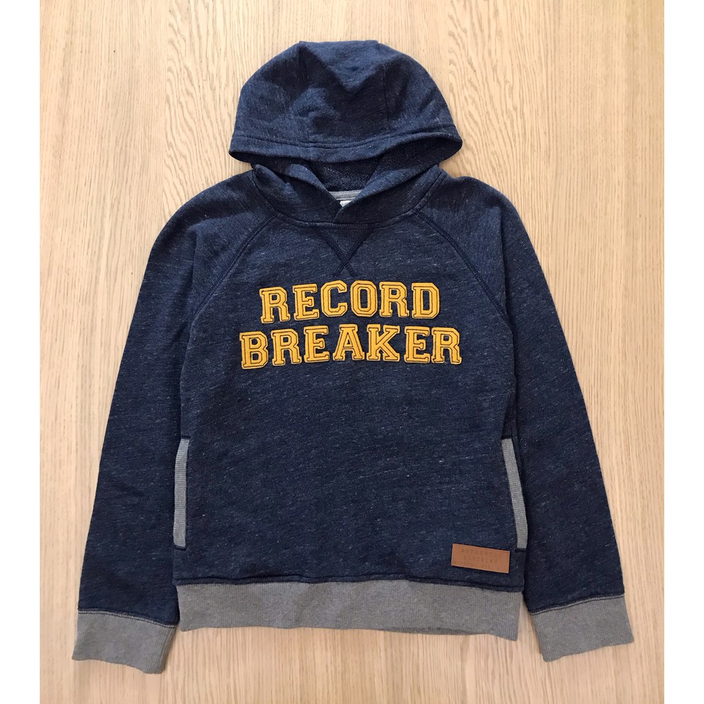 【Julia Shop 二手男童區】Carter's男童Record Breakert長袖連帽上衣 ／8T