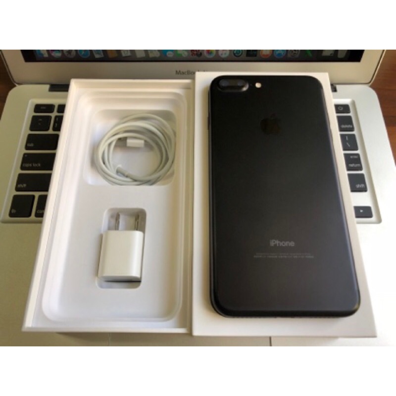 自售Apple iPhone 7+plus 128g 5.5吋 霧黑 空機9.5成新 女用機 二手 中古 台南歡迎面交