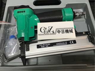 現貨☆中日機械☆BOSS 專業用 P630 蚊釘槍 無頭釘槍 木工釘槍 氣動釘槍 打釘槍 寬版雙腳釘槍 機械五金