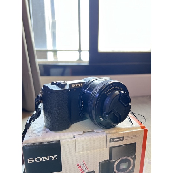 Sony A5100L 9.9成新 鏡頭外型無刮傷  保存良好 無線傳送影像