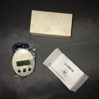 現貨 全新 計步器 走路計數器 跑步計數器 運動 健身 計步器 卡路里 公尺 英里 距離 電子計數器 迷你計數器 GYM