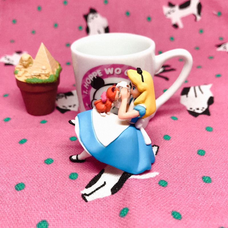 愛麗絲夢遊仙境 愛麗絲 盒玩 扭蛋 杯緣子