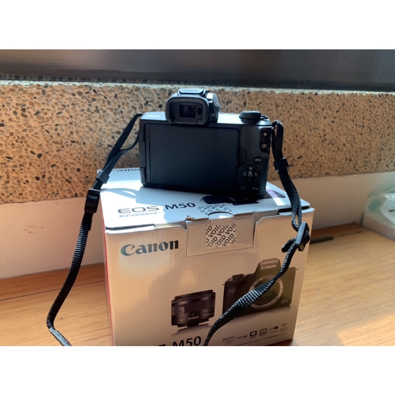 CANON EOS M50 + 15-45MM IS STM 鏡頭 +兩顆原廠電池+盒子