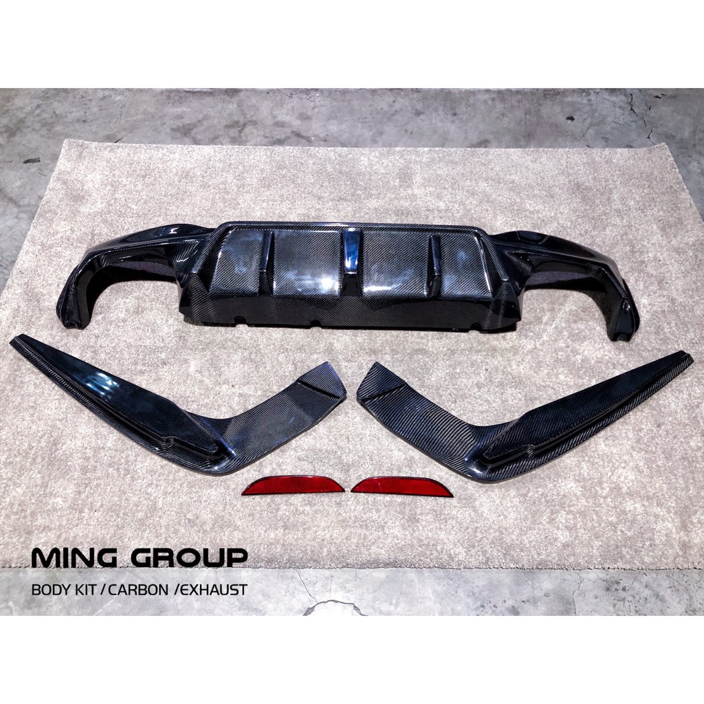 【MING GROUP國際】BMW G30 3D款 三件式碳纖維後下巴