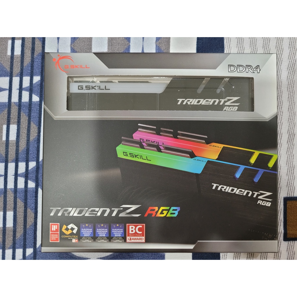 [全新未拆]芝奇G.SKILL幻光戟DDR4-3200 8GBx2 CL16 黑銀 F4-3200C16D-16GTZR