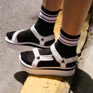 teva flatform universal mesh print