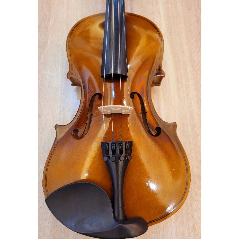 二手小提琴《 美第奇樂器》初學小提琴4/4（ 狀況佳） 拿到後即可立即使用， 無需再整理