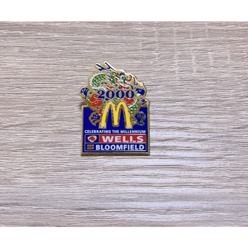 {收藏｝麥當勞 2000年 千禧年 pin 胸章