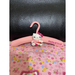 Hello kitty 早期抱熊絨毛衣架—1998年