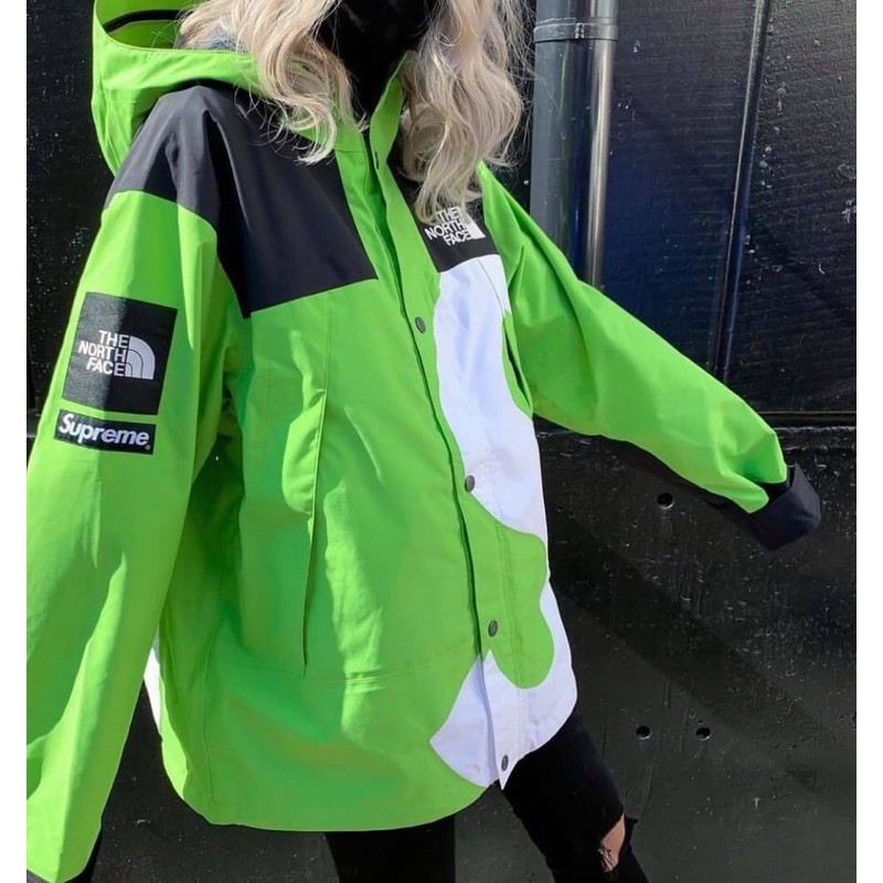 Supreme x TNF 20FW TNF S Logo Mountain Jacket 大S字母衝鋒外套| 蝦皮購物 Supreme x TNF 20FW TNF S Logo Mountain Jacket 大S字母衝鋒外套| 蝦皮購物