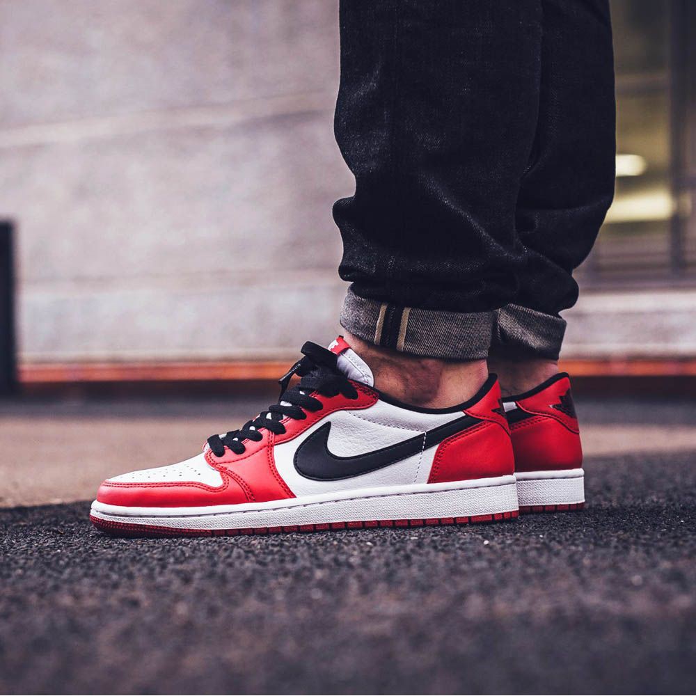 nike air jordan 1 low chicago