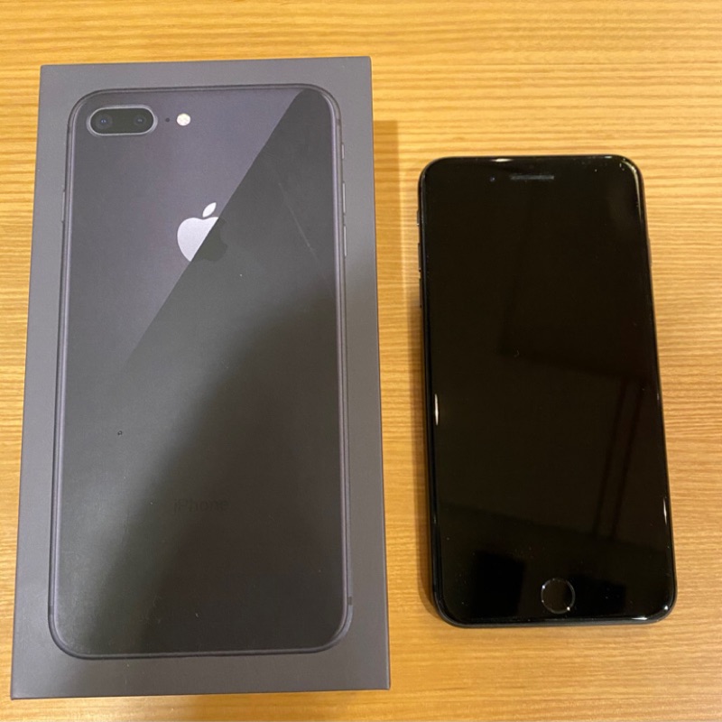 [降價啦］Apple iPhone8 plus  灰色 太空灰 黑 64g  5.5吋 二手機、2017年製！