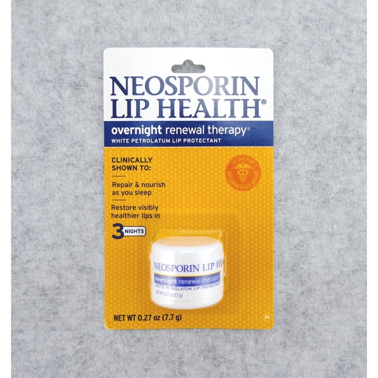 Using Neosporin On Lips(08)