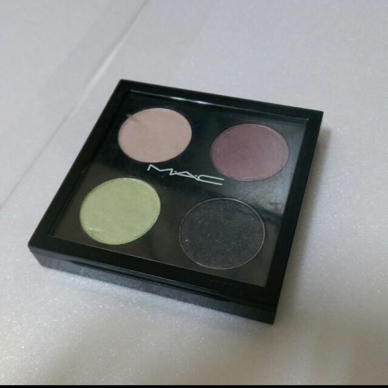 MAC 四色眼影