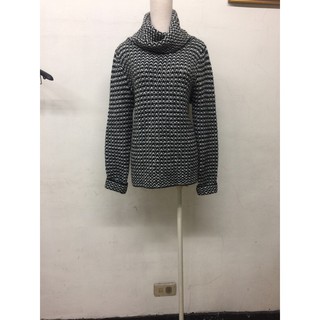 品牌服飾Zara Knit高領毛料上衣（M號）9成新