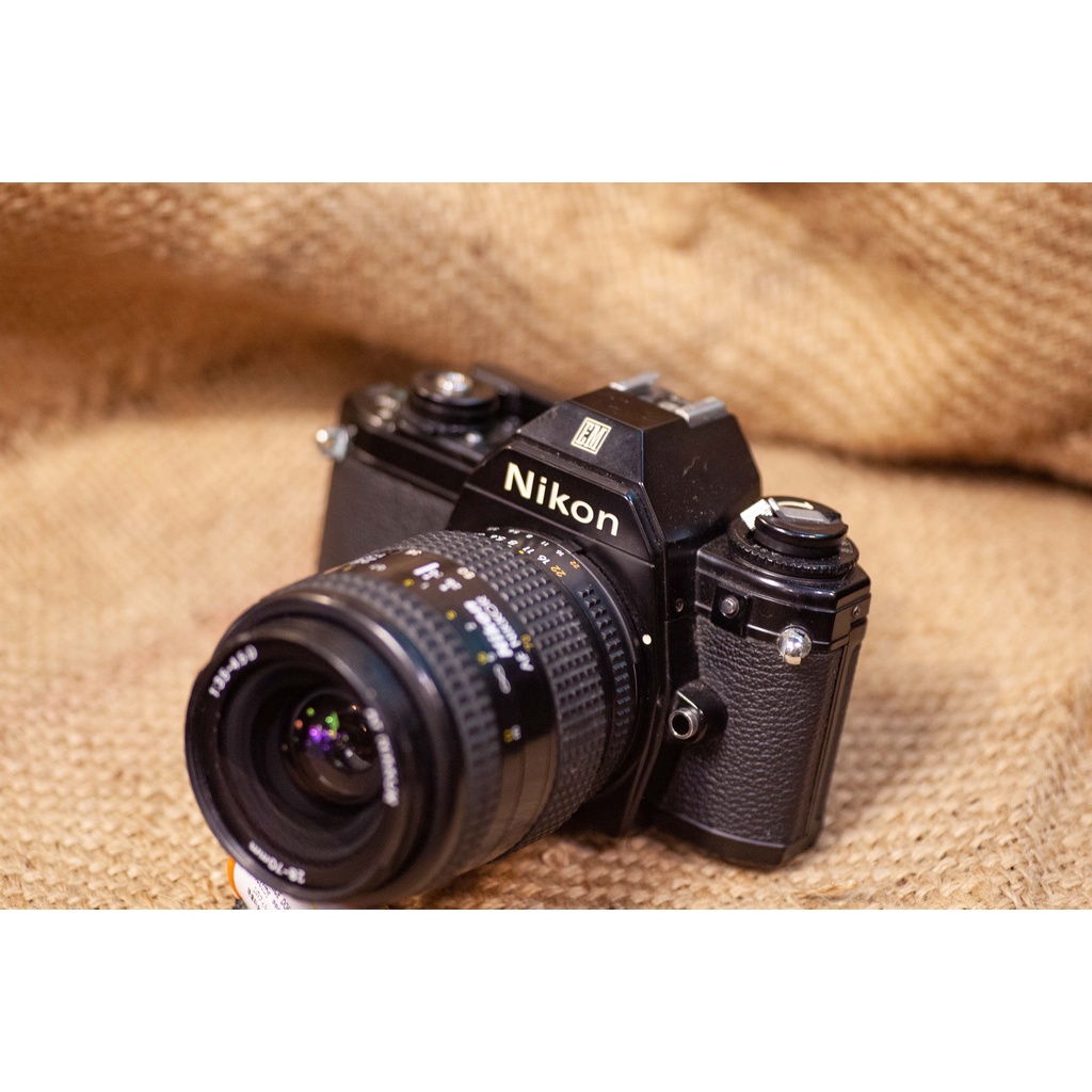 Nikon EM 半自動 輕巧機械單眼相機  28-70mm 3.5-4.5D(自動對焦故障)  標準變焦鏡頭 ME M