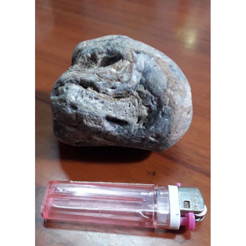 風化石，約380克，編號0122，置於玻璃罐