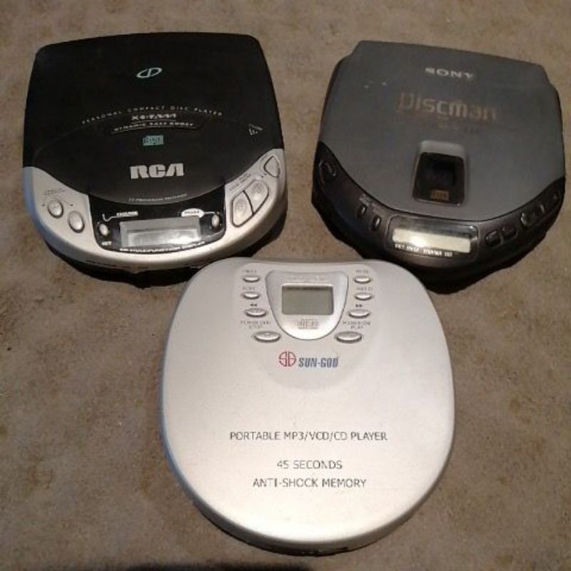 早期CD 隨身聽，3台500元，故障，零件機。