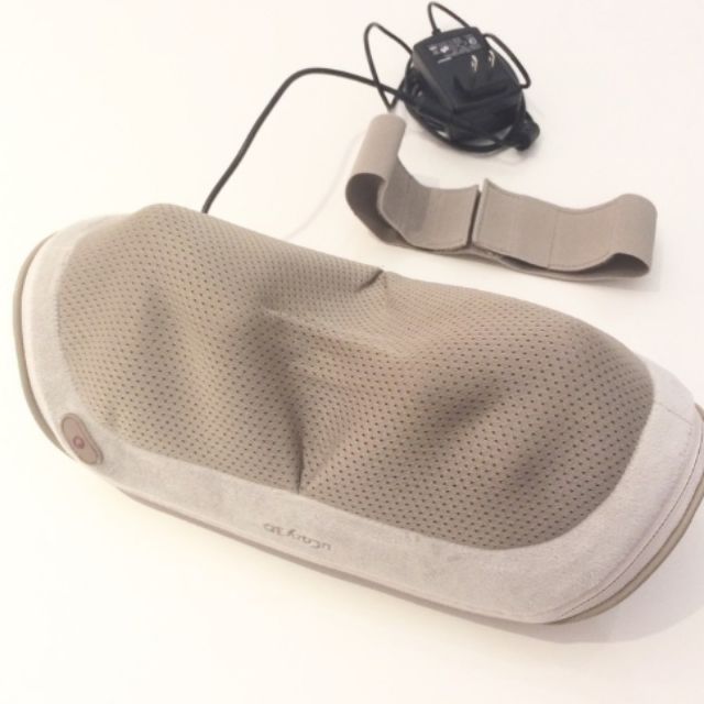 OSIM OS-238 uCozy 3D 

巧摩枕背部按摩器