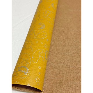 ZONA P165高質感 包裝紙 羽毛 黃色 珠光包裝紙 禮品包裝紙 書本外皮 佈置 卡片製作 節慶 拍攝壁紙