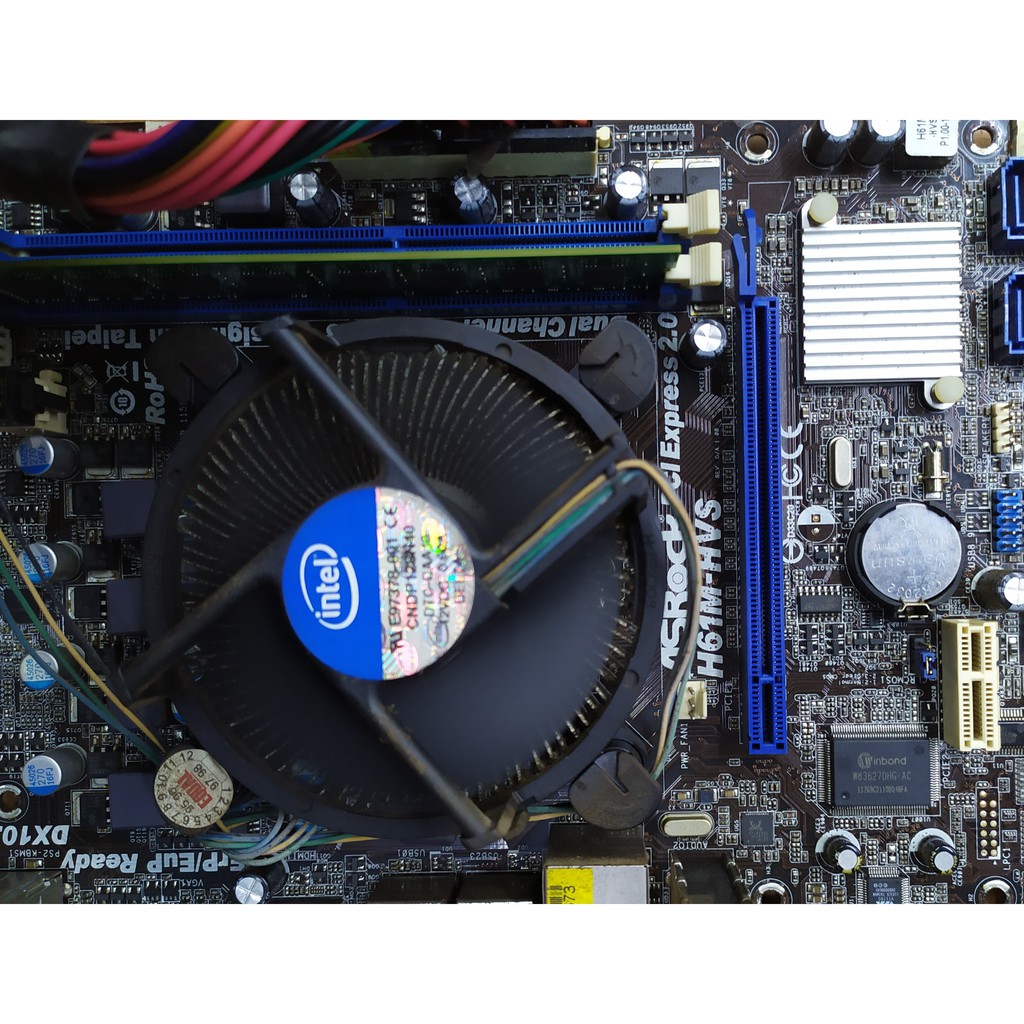 A 1155腳位華擎h61m Hvs主機板 Cpu I5 2400附檔板 蝦皮購物