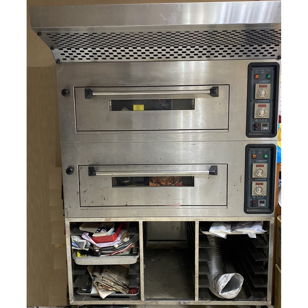 專業用烤箱-二手(可以使用)NT 70000元,可以議價,機型:CD-L204,電壓:220V,重量:520Kg