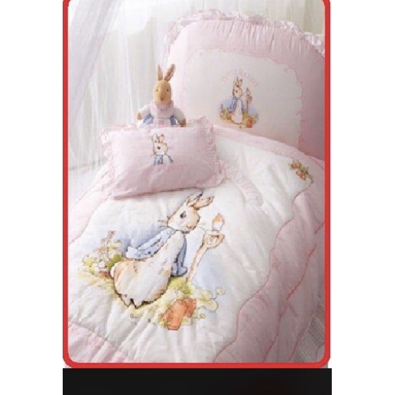 奇哥的彼得兔系 嬰兒床專用床組 內含枕頭含枕套/ 春夏二用被 / 床裙 / 乳膠墊床包 (7-8成新, 沒什麼污)