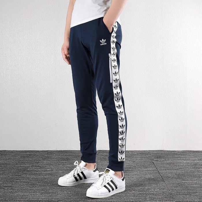 Adidas Originals Light Pants 男款 三葉草 串標 深藍 薄款縮口 棉質休閒長褲 DX4235