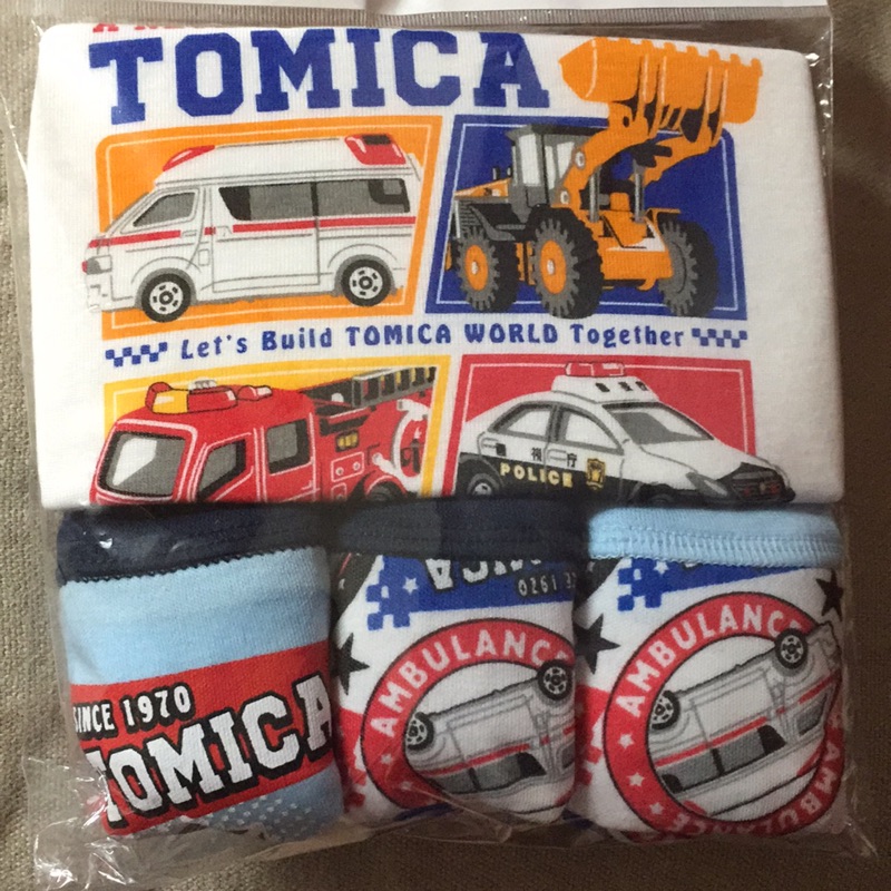 （日本直購）TOMICA男幼童內褲三件+短袖T恤組+紙袋