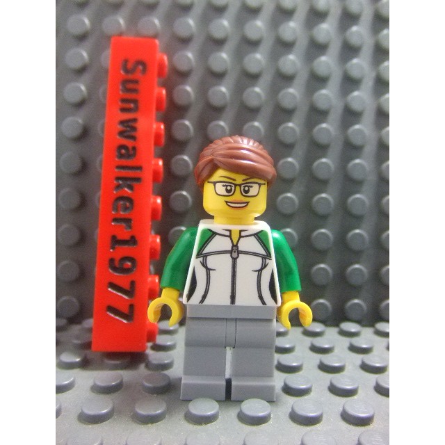 【積木2010】Lego 樂高-全新-城市系列 方框眼鏡白色立領外套女生人偶 (60154)
