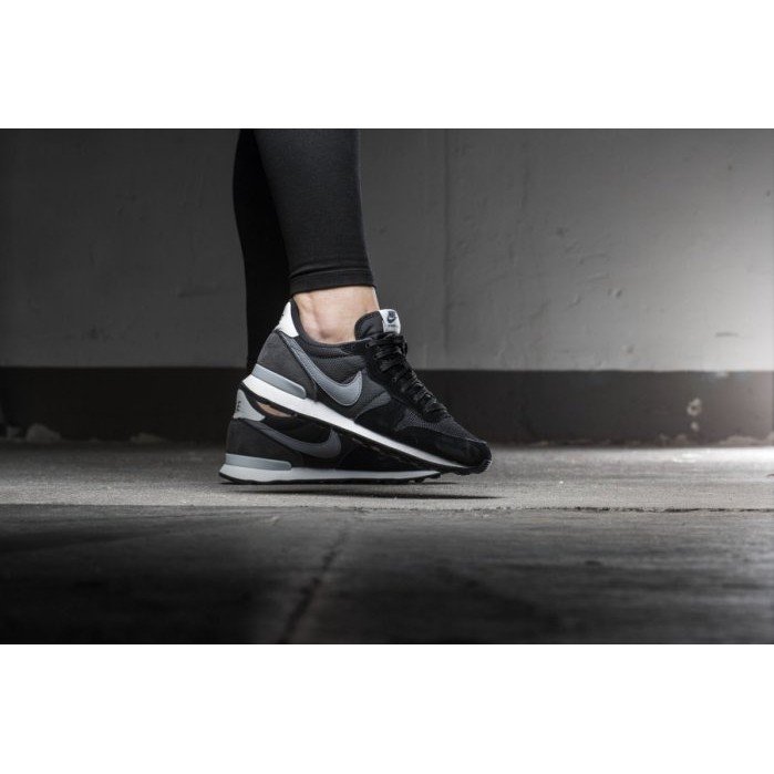 NIKE WMNS INTERNATIONALIST 黑灰白 女 松本惠奈 黑灰 麂皮