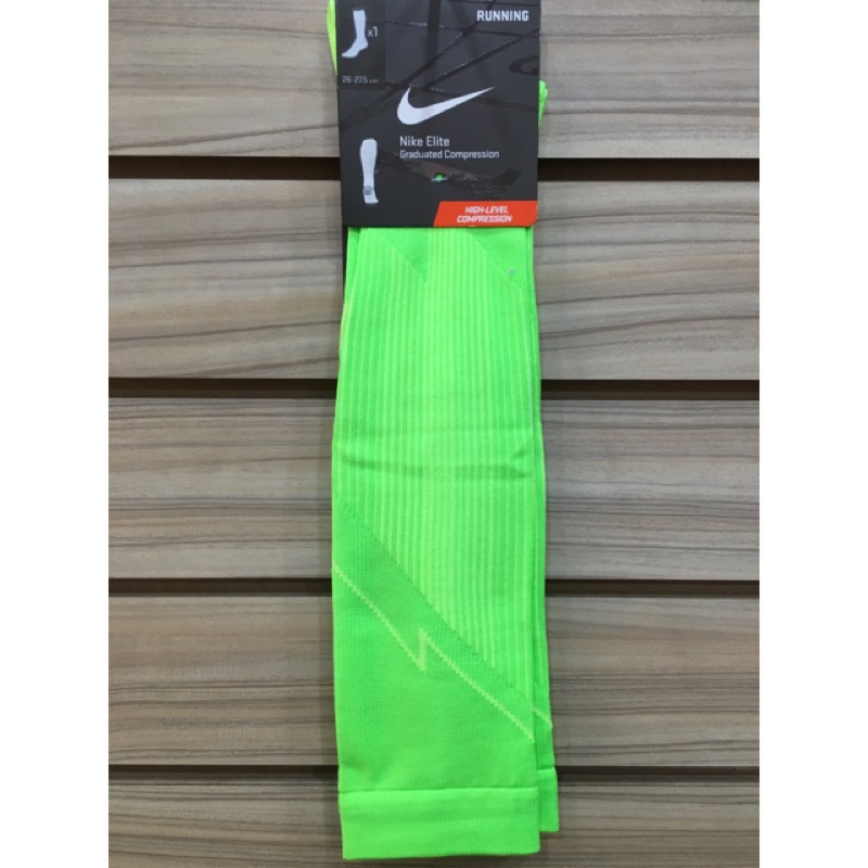 全新 Nike 男 壓縮 螢光綠 中統襪 運動襪