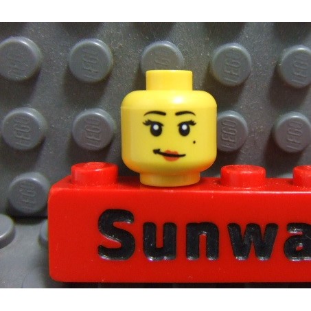 【積木2010-人偶頭263】Lego樂高-全新 微笑紅唇美人痣女生人頭