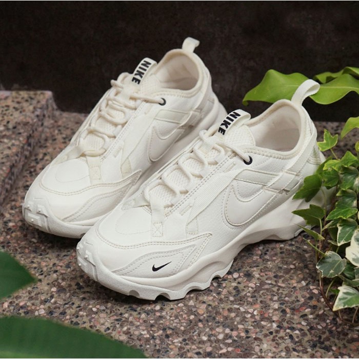 正品 Nike TC 7900 米白 小白鞋 女鞋 全白 奶白 老爹鞋 厚底增高 DD9682-100